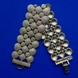 STUNNING GOLD KJL BRACELET